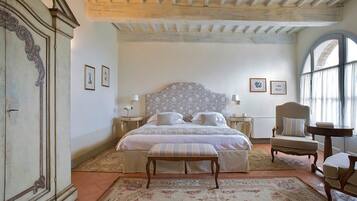 12 Schlafzimmer, BĂŒgeleisen/BĂŒgelbrett, kostenloses WLAN, BettwĂ€sche