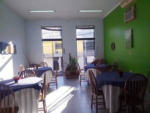 Desayuno continental incluido todos los días