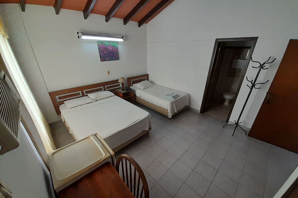 Standard Twin Room | Free WiFi, bed sheets