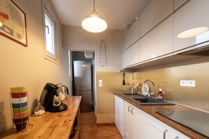Fridge, microwave, stovetop, dishwasher