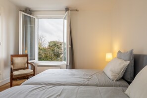 2 chambres, fer et planche à repasser, Wi-Fi gratuit, draps fournis