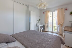 1 bedroom, iron/ironing board, free WiFi, bed sheets - La Petite Poule Rousse - Maison avec piscine (Anduze)