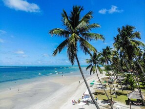 On the beach, white sand - Recanto Feliz (Tamandaré)