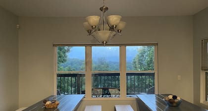 NEW LISTING! 5Bed 3Bath Lakefront Retreat, 2 slip dock, sun deck & slide!