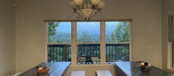NEW LISTING! 5Bed 3Bath Lakefront Retreat, 2 slip dock, sun deck & slide!