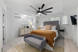 9 bedrooms, iron/ironing board, WiFi, bed sheets