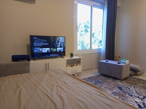 1 chambre, fer et planche à repasser, Wi-Fi gratuit, draps fournis