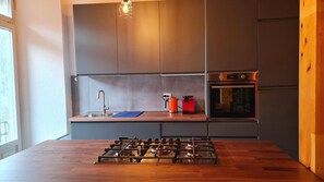 Fridge, microwave, oven, dishwasher - Casa Claudia Pieve centro storico (Tremosine)