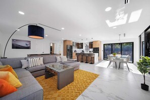 TV, fireplace, offices