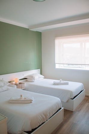 Economy Twin Room | Free WiFi, bed sheets - ARCA NOVA GUEST HOUSE & HOSTEL (Caminha)