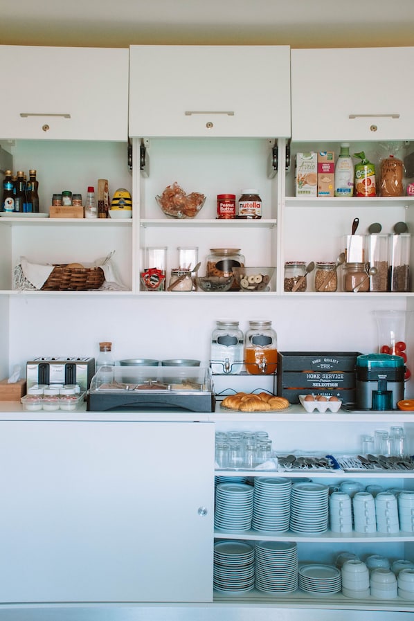 Daily buffet breakfast (EUR 5 per person) - ARCA NOVA GUEST HOUSE & HOSTEL (Caminha)