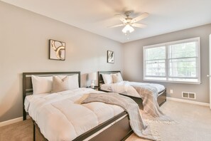 5 makuuhuonetta, silitysrauta/-lauta, Wi-Fi, vuodevaatteet