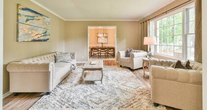 East Cobb Newly Renovated Oasis! 10 min from the Battery and Sports Complex!
