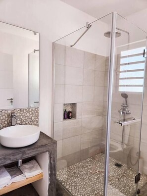 Hair dryer, towels