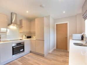 Fridge, dishwasher, electric kettle, toaster - Sans Souci (Seahouses)