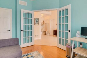 电视、游戏机、DVD 播放器、书