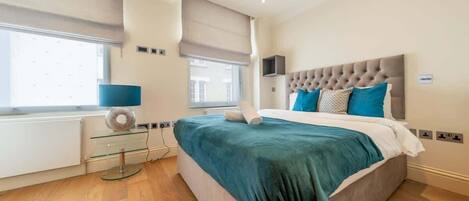 3 chambres, fer et planche à repasser, Wi-Fi, draps fournis