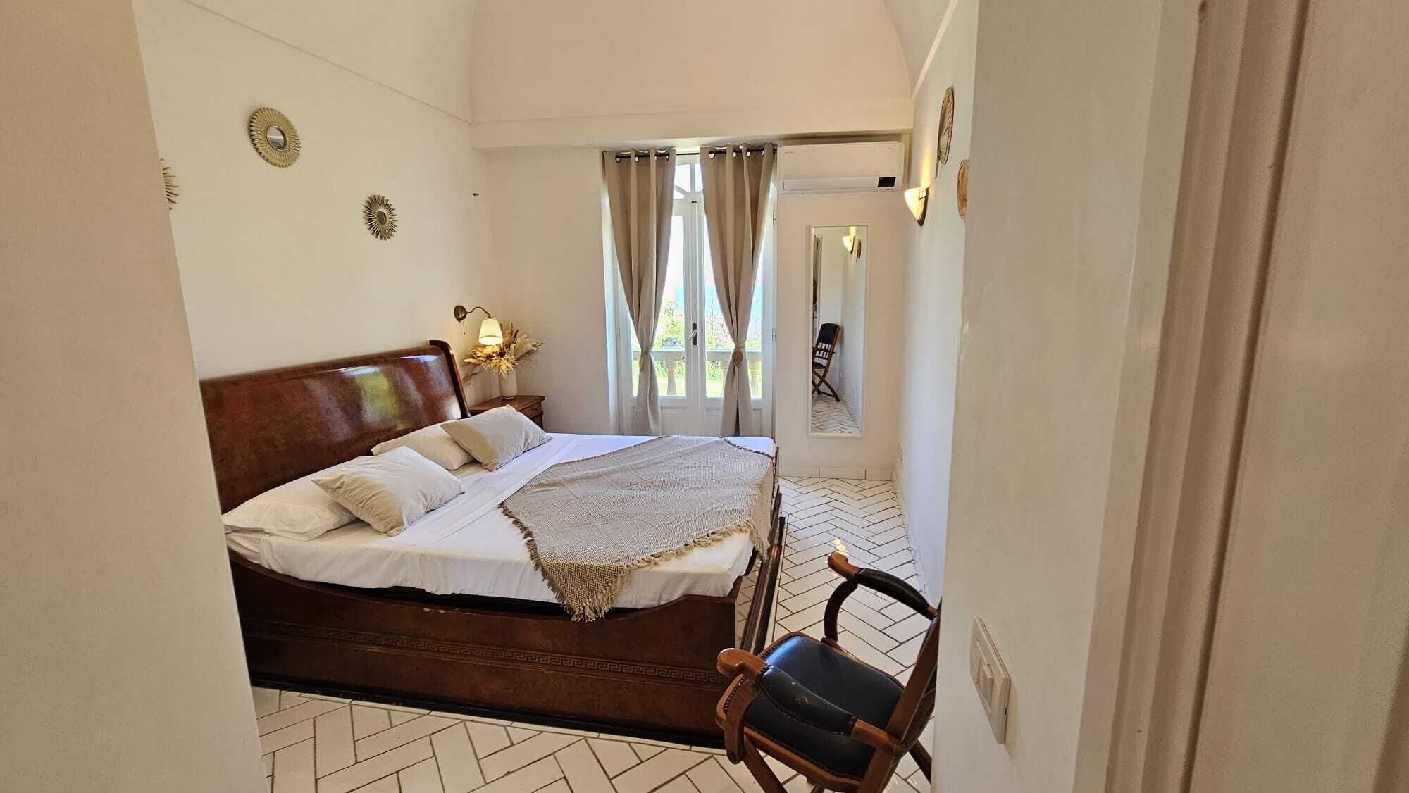 Villa with huge garden, 10 min walk from piazzetta
