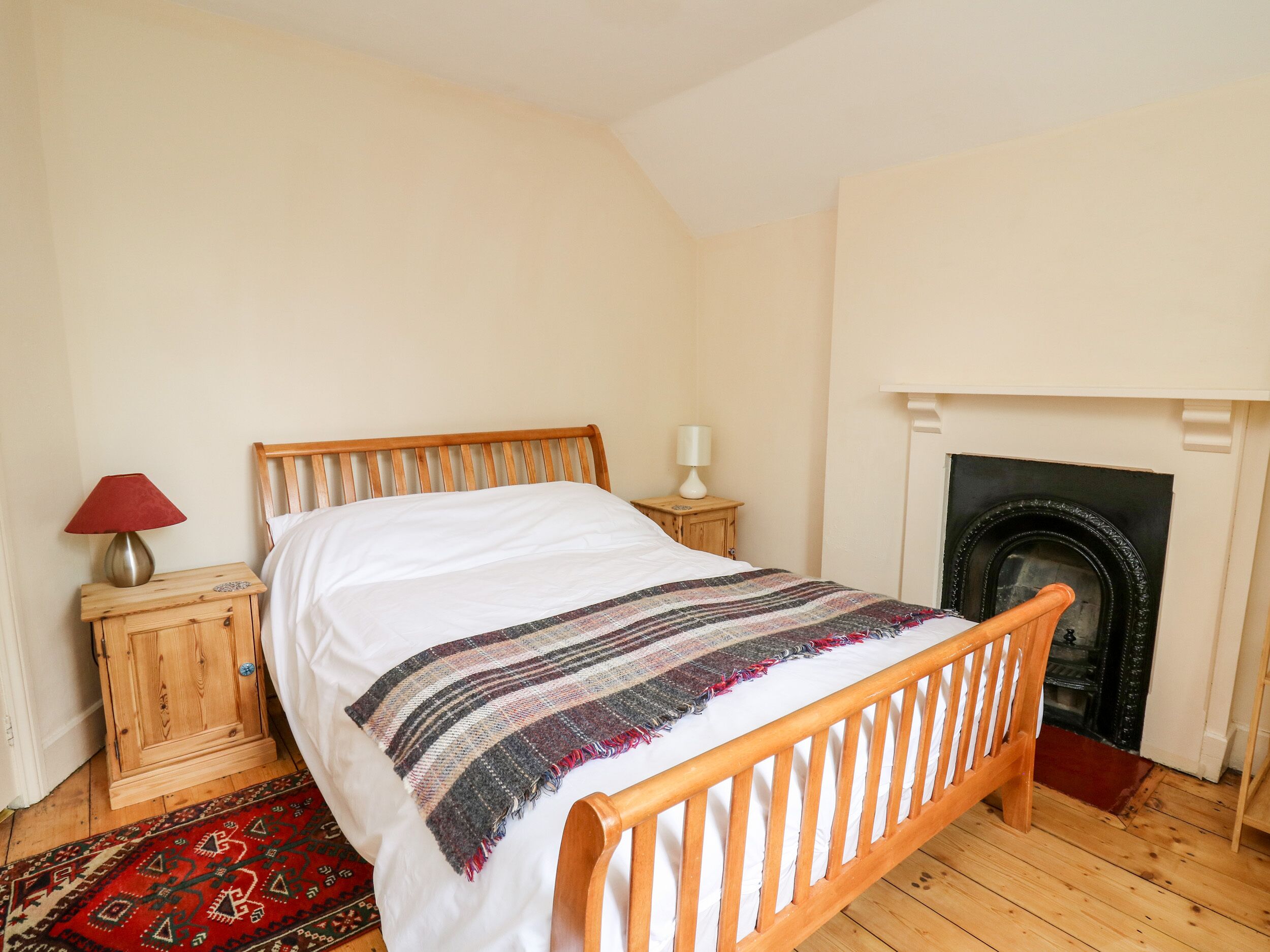 2 bedrooms, individually decorated, individually furnished, free WiFi