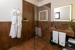 Hair dryer, towels