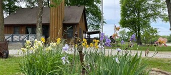 Cozy Cabin by Bucksaw Marina, Truman Lake