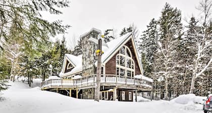 Waitsfield Vacation Rental w/ Private Hot Tub