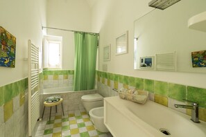 Villa | Bathroom | Separate bathtub and shower, hair dryer, bidet, towels - Villa Manfredi by Wonderful Italy (Fasano)