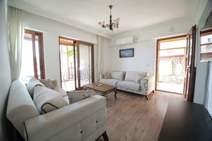 标准四人房, 1 间卧室 | 起居区