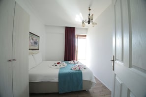 Standard Quadruple Room, 1 Bedroom - Apart48  (Ula)