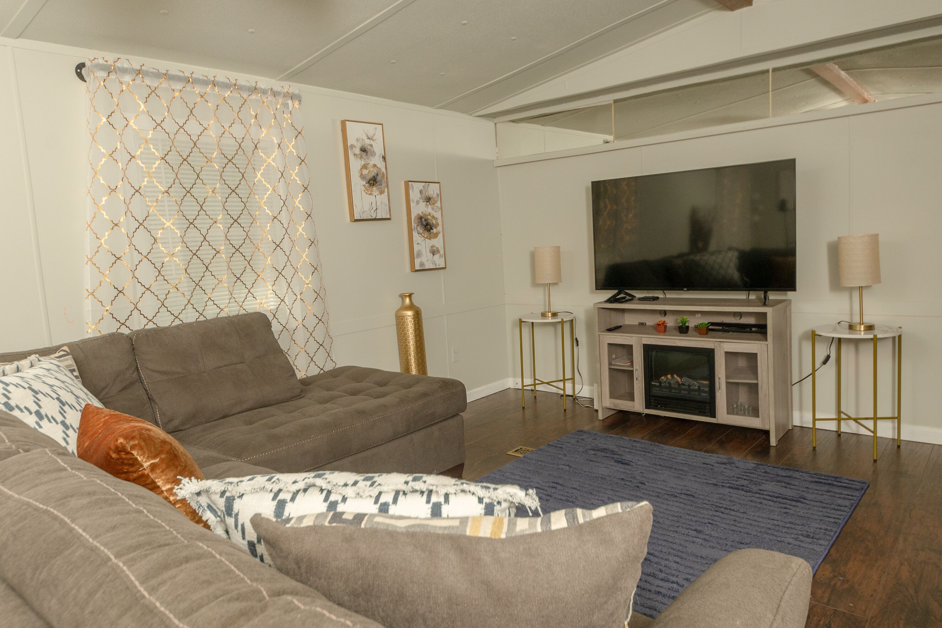 Hidden Hillside Retreat