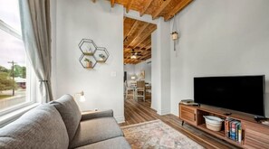 Smart TV, books