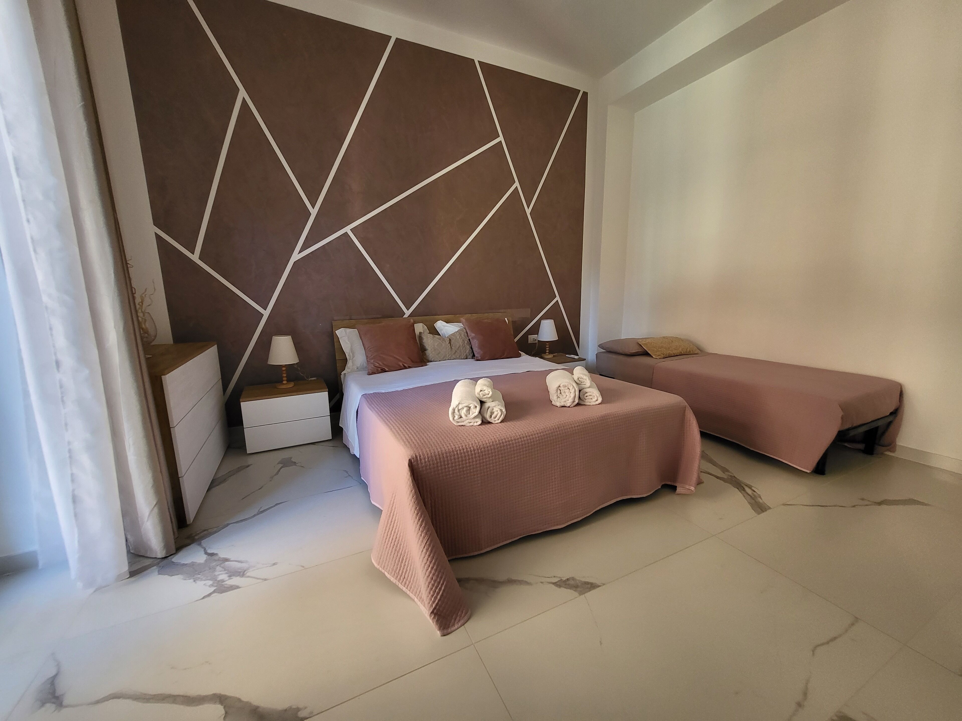 New Life 8.15 Holiday Home White