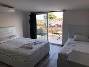 Standard Apartment | Desk - MY Moon Otel (Ayvalik)