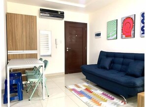 Living area - Unique and relaxing Studio Deco in Equipetrol (Departamento de Cochabamba)