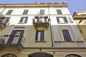 Front of property - notaMi - Voghera Fashion District (Milan)