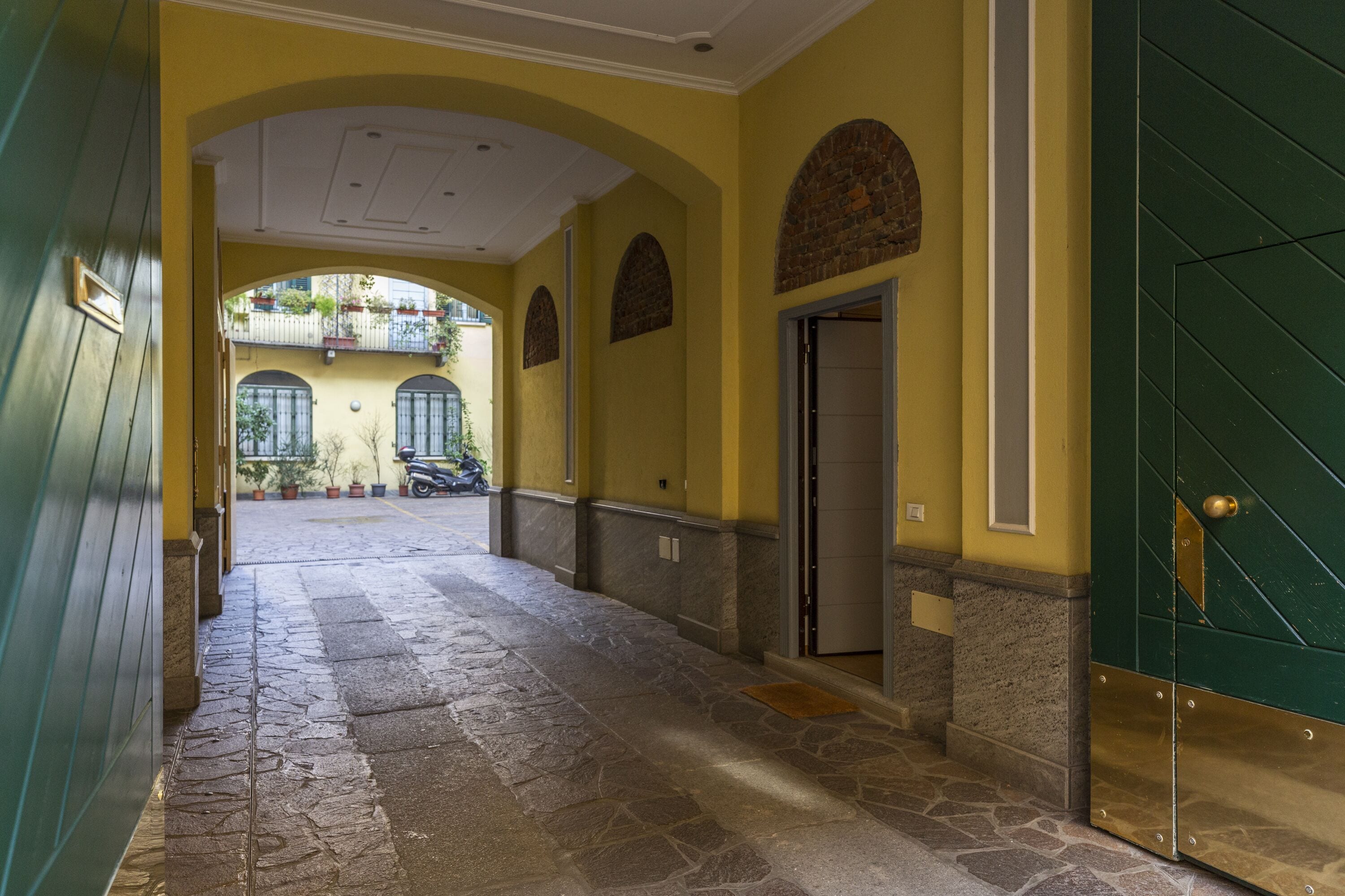 مدخل المنشأة