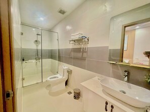 Bathroom - Trai Bi Do - Homestay (Phu Quoc)