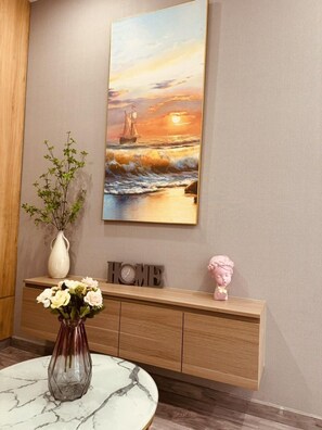43-inch Smart TV with cable channels, TV, pay films - Trai Bi Do - Homestay  (Phu Quoc)