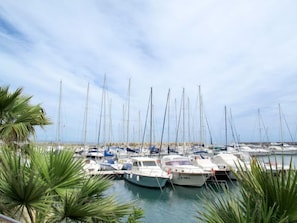 Huvivenesatama