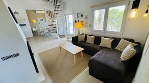Fernseher, Kamin, DVD-Player