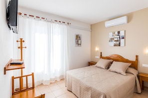 4 quartos, ferros/tábuas de passar roupa, Wi-Fi de cortesia