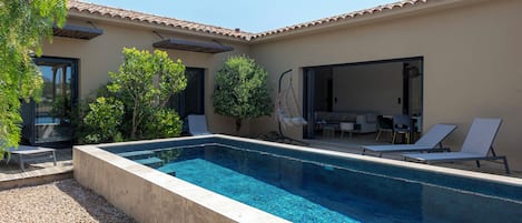 Outdoor pool, a heated pool