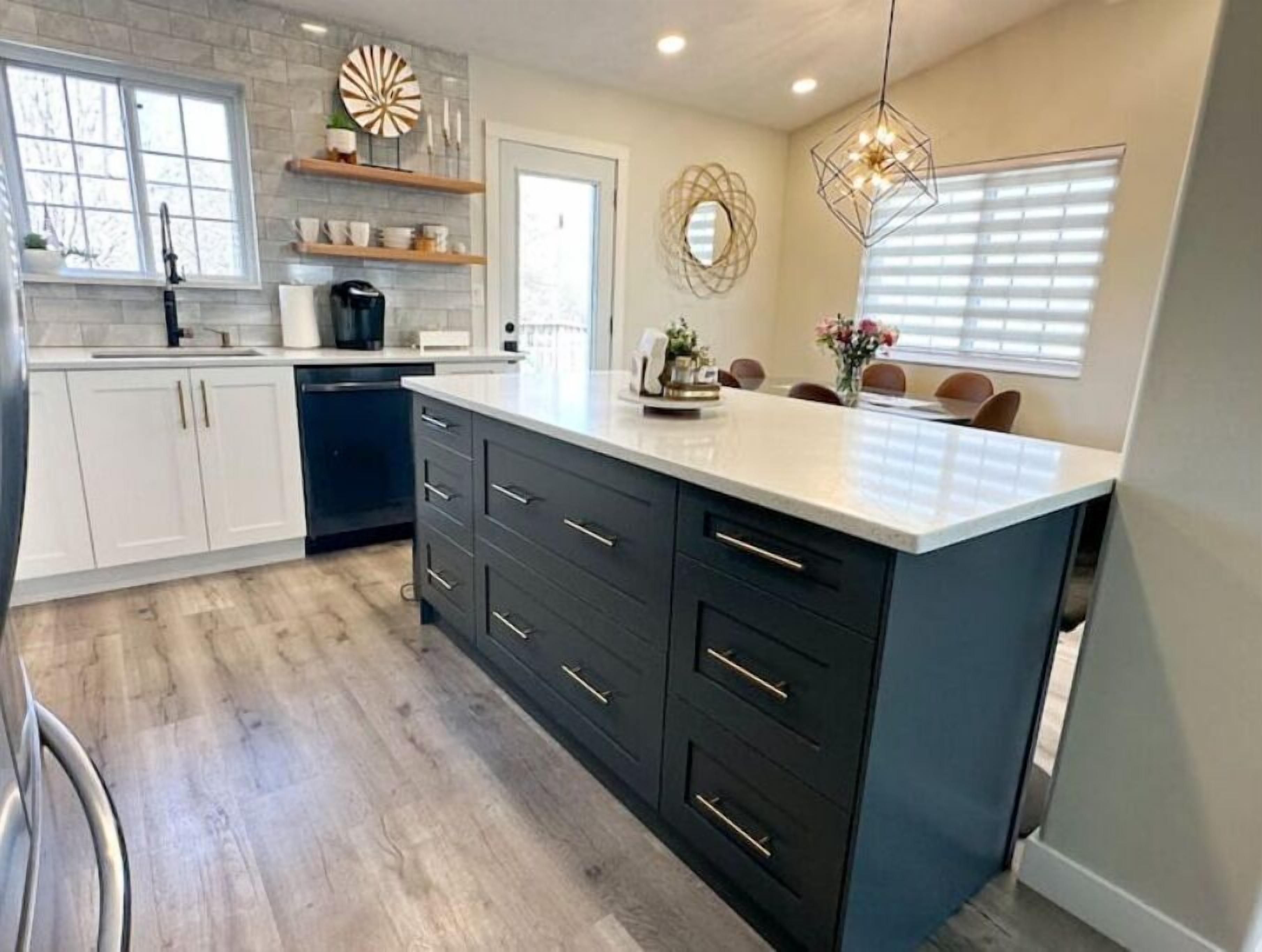 Modern and Spacious Home near downtown and UNL