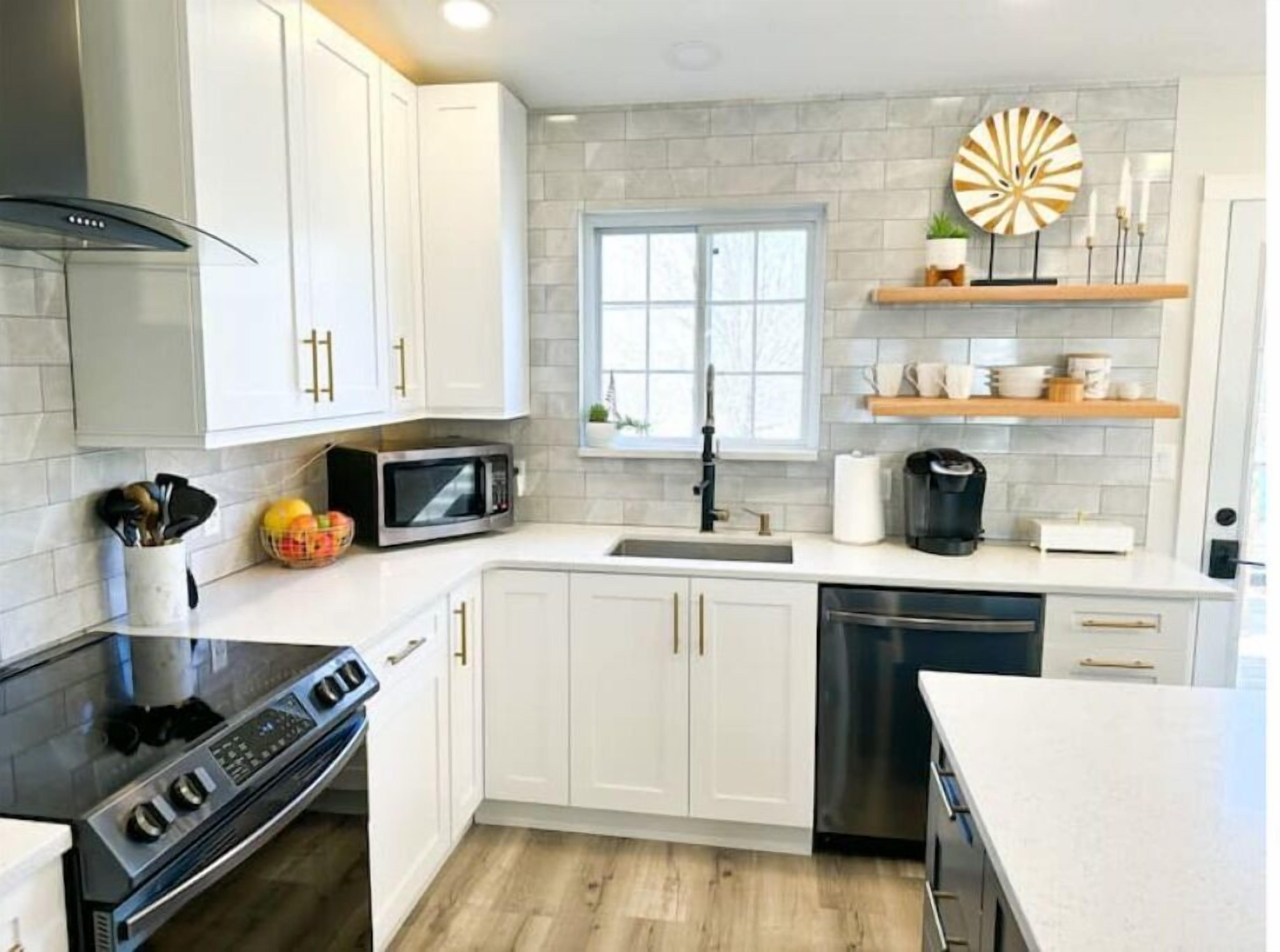 Modern and Spacious Home near downtown and UNL