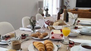 매일 뷔페 무료 아침 식사 포함