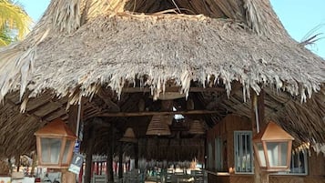 Beach nearby, white sand, beach bar