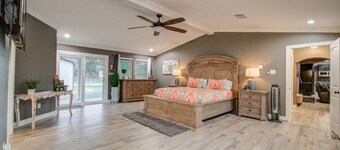 Brazoria Riverside Family Paradise!