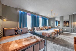 9 bedrooms, travel cot, WiFi, bed sheets