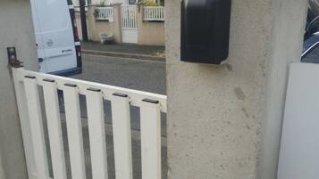 Enceinte de lâhĂ©bergement