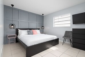 2 chambres, fer et planche à repasser, Wi-Fi, draps fournis